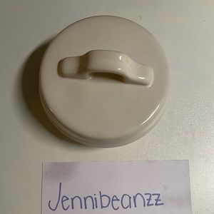 Replacement canister lid. Rae dunn